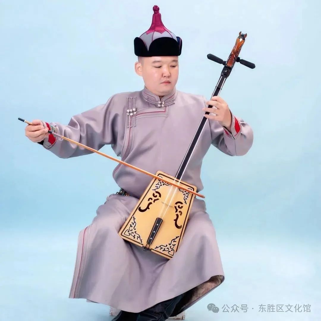 2馬頭琴老師.jpg